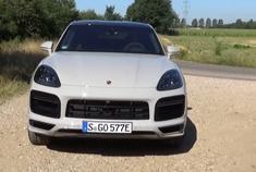 同样4.0T大V8，比兰博基尼SUV酷，保时捷卡宴轿跑SUV曝光