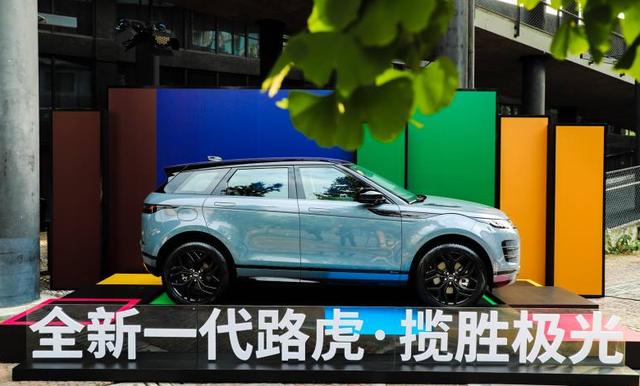 业界最“骚”SUV：五屏吸晴，2.0T＋9速，249马力