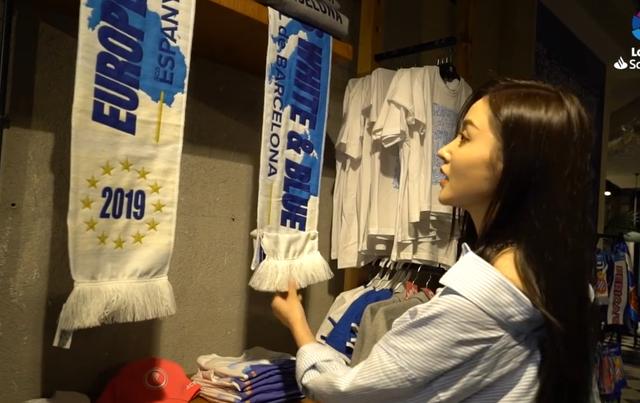 武磊的7号球衣印上了张天爱的名字!体验使者的