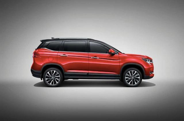 厌倦了一般SUV的“小气”,为何不试试这款“加大号”SUV?