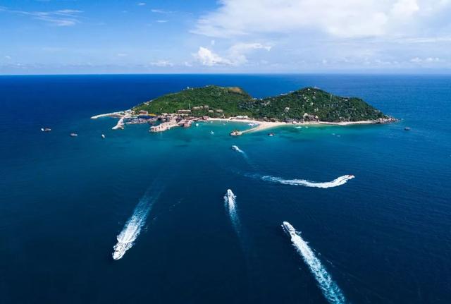 积极助力文旅融合,   推进全域旅游建设,   为海南旅游业的发展尽