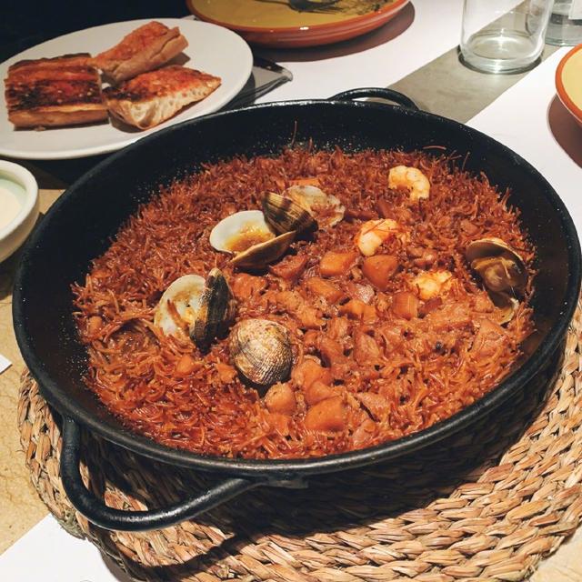 武磊的7号球衣印上了张天爱的名字!体验使者的