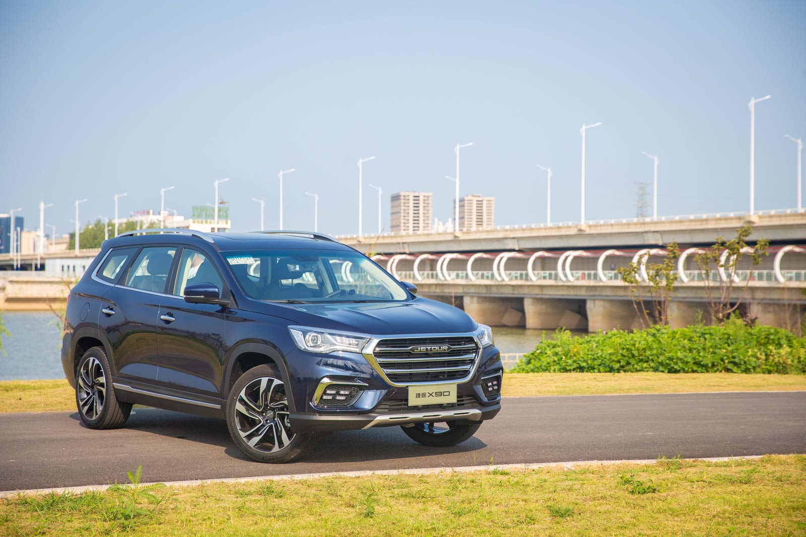 试捷途X90 1.6T:买它省下MPV的钱,中型SUV性价比之最二胎车