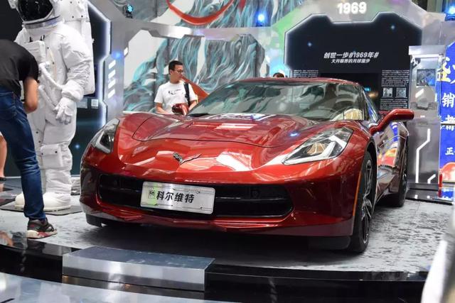 5系的预算能买到一台“法拉利”!但车标是“五菱”你能接受吗?