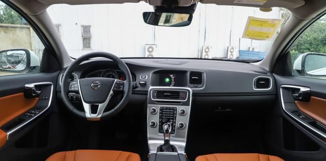 最难受的B级豪车,6.4秒破百比3系更强,从25万跌破20万仍卖不动
