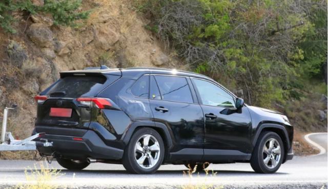 万物皆可混动,丰田荣放RAV4插混版曝光,2021年国产