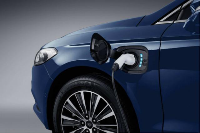 万物皆可混动,丰田荣放RAV4插混版曝光,2021年国产