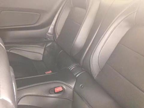 2019款加版福特野马2.3T