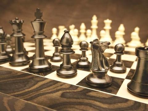 五天三车企高管“躁动” 车市艰难又一侧影