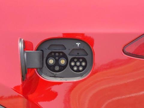 政策支持将助力燃油车退出市场，纯电动和氢能车将分庭抗礼？