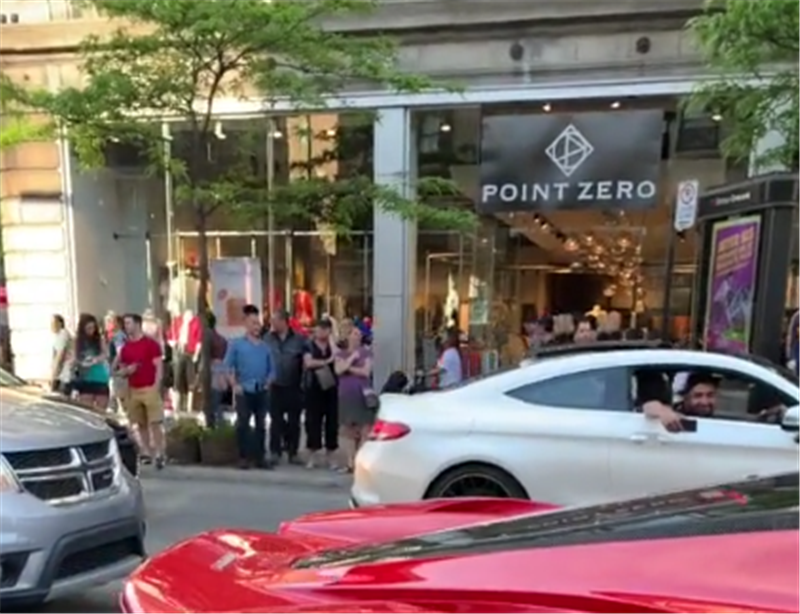又一台2250万拉法,3秒破百,二手比新车贵千万,亮点是女车主