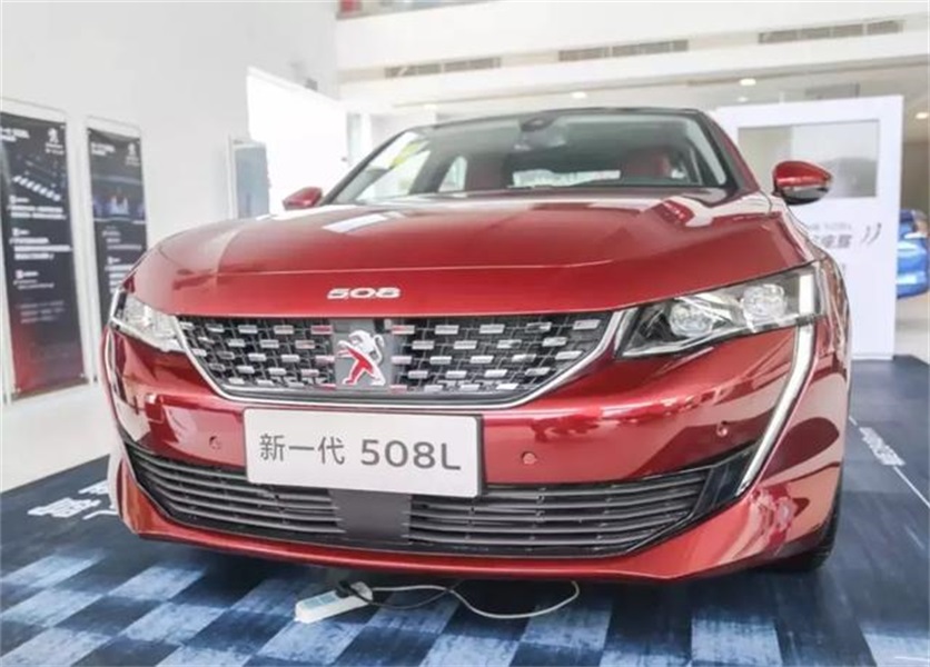 给你20万的预算,你会选择新天籁还是标致508L?