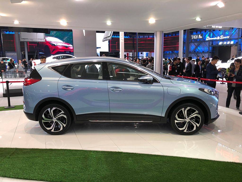 红旗首款纯电SUV,E-HS3上市,补贴后售价22.58-26.58万元