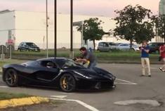 汽车视频：法拉利拉法  这匹马有点暴躁