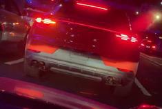 第一次路上看见卡宴Coupe，挺好看的。