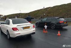 都说奥迪RS6很强，结果奔驰AMG一脚油门，剧情就开始反转了！