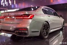 2019款宝马7系现场实拍，这次颜值实在太高，看完没人考虑奥迪A8