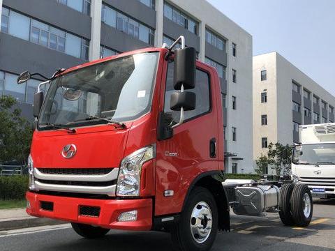 自重仅2.2吨，配铝合金传动轴，这台蓝牌轻卡把轻量化做到了极致