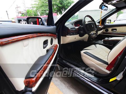 宝马内饰全新升级，沙发座椅头等舒适