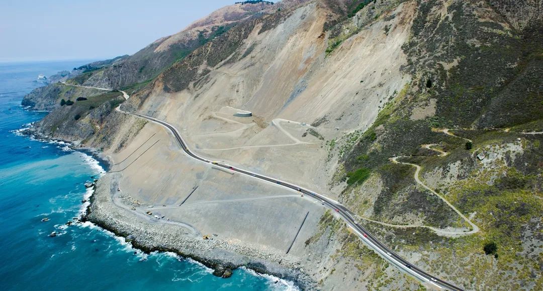 看了这几条公路,你会有计划自驾的冲动