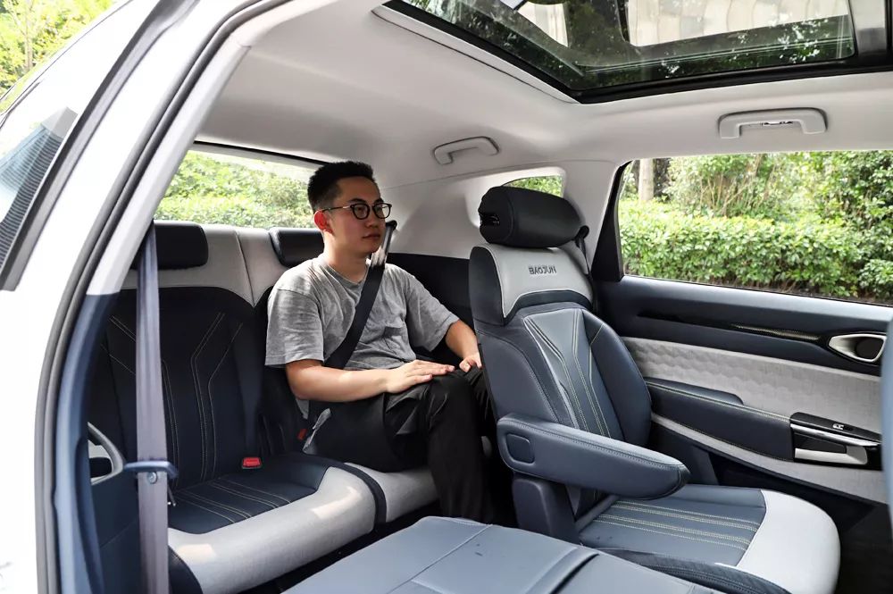 新宝骏品牌正式亮相2台新车,颜值超高,9月将上市!
