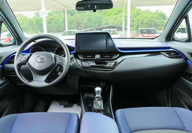 丰田最“丑”SUV,14万起,今年才卖两万多台,网友:这不应该
