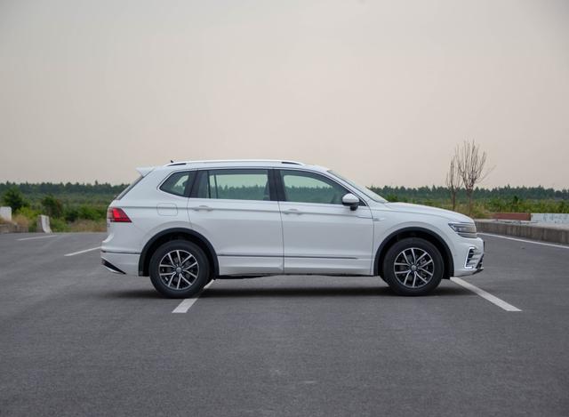 途观L插电混动版续航862km,油耗仅1.9L,最高降6.6万