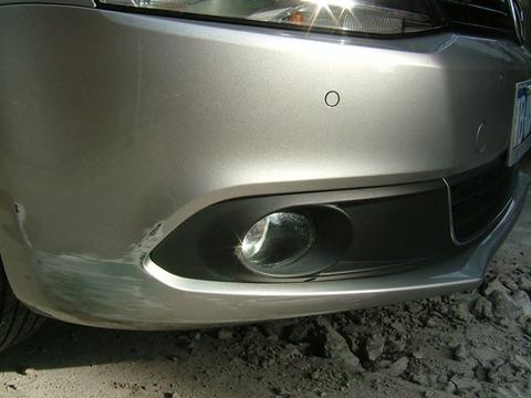 车子单方事故走保险划算吗？不要只看损失大小，还要看几年没出险