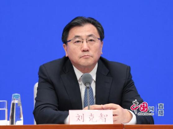 8月23日,国新办举行国务院政策例行吹风会,文化和旅游部市场管理司司长刘克智回答记者提问。中国网 孙宇 摄