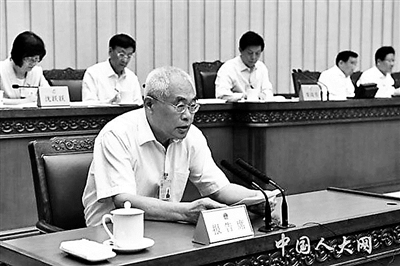22日上午,全国人大监察和司法委员会主任委员吴玉良发言 供图/中国人大网