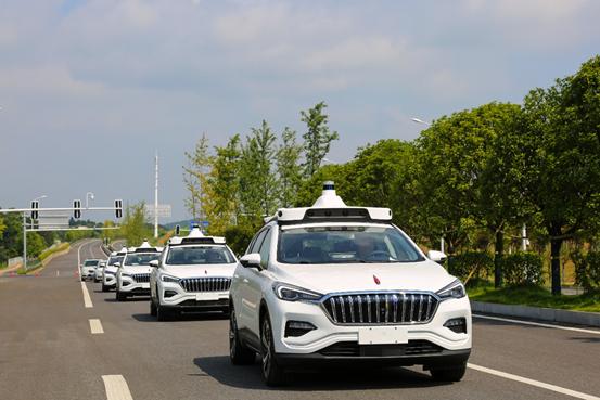 小批量Robotaxi长沙到货成星城最靓风景线