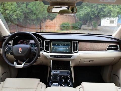 国产一定要和进口比？红旗HS7：有动力有颜值，不丢国产的脸！