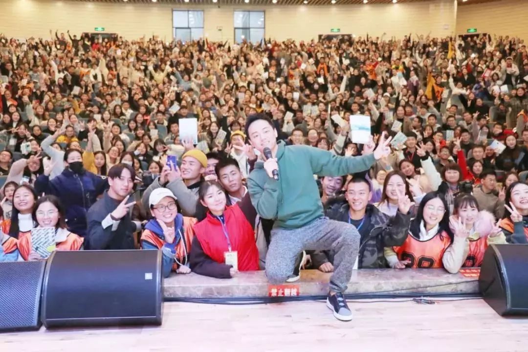 刘同：那个想成为何炅的湖南台实习生，最后做了副总裁！