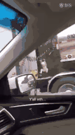 不知道交警笑没笑,反正我是笑了!