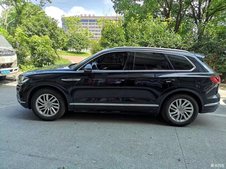 天籁车主想换SUV,不喜X5,大众途锐怎么样?