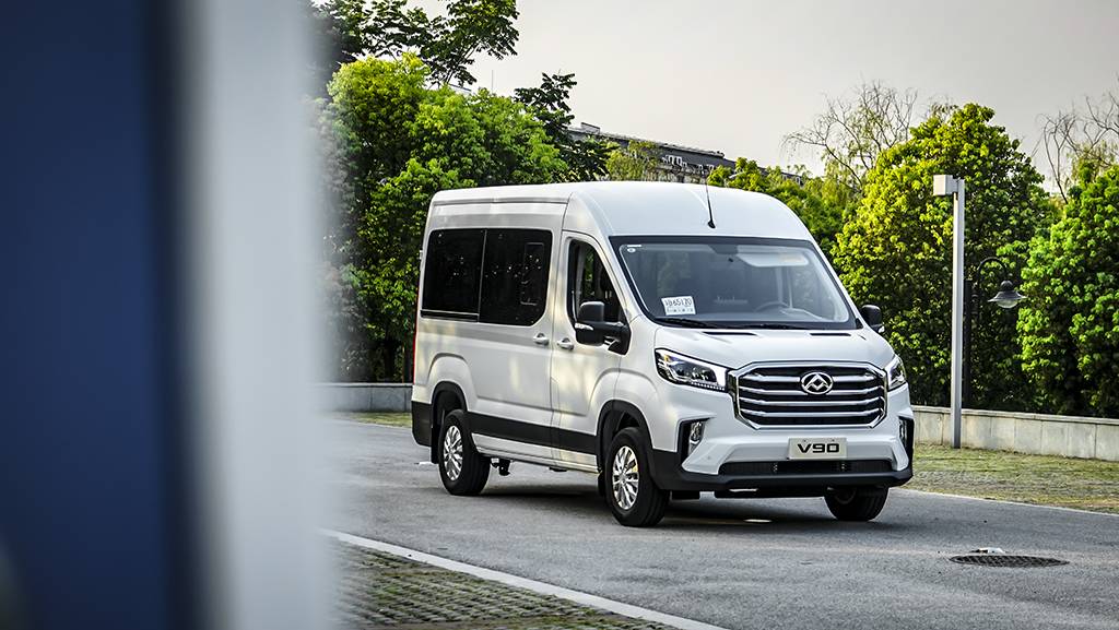 商用市场新选择,车型灵活配置多,试驾上汽MAXUS V90