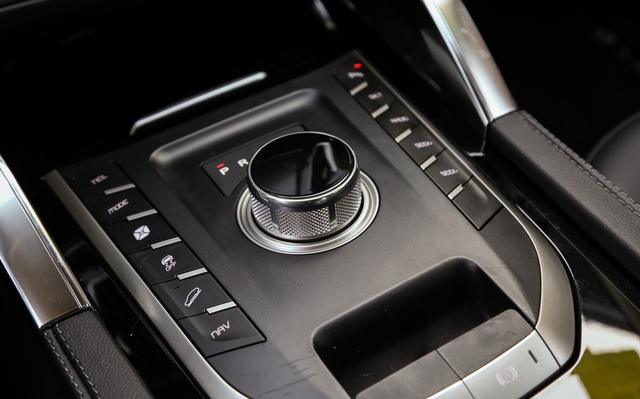 唯一不被骂的众泰SUV,外观内饰纯自主设计,轴距2.85米,卖11万