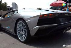 兰博基尼-S全世界只有一台，我被它的车身颜色征服，今天不说钱