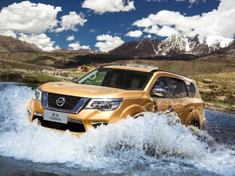 廉价到霸道都撑不住，18万却有80万档次，这才是真正的越野车