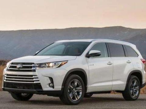 新款汉兰达来袭，尺寸拉长并新增2.5L混动，含金量再提升