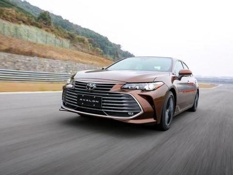 与雷克萨斯ES同宗同源的亚洲龙一直不被看好，结果卖疯了