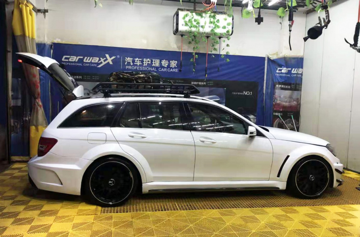 驱车2000公里去改装,奔驰C200变身当地最帅旅行车