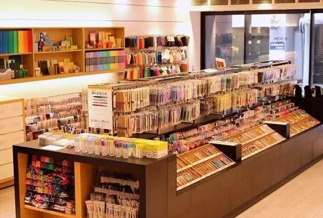 商业动态 | 日本人用113年打造了一座12层大楼，竟然只为卖文具？！