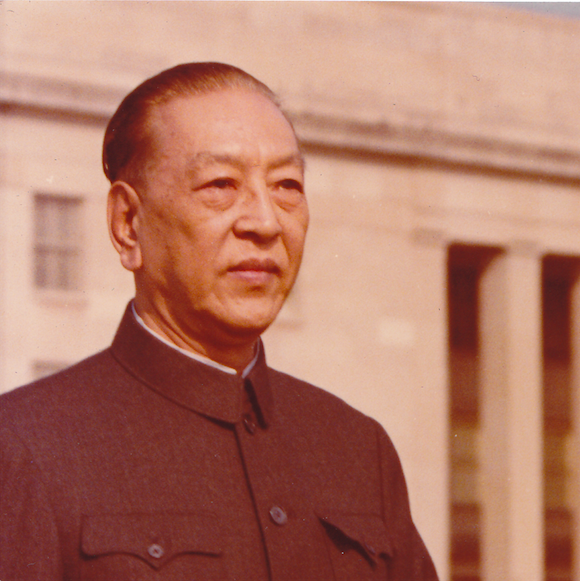 耿莹父亲耿飚(受访者供图)