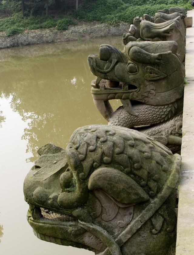 网友热议：四位少妇精油私密按摩，真的能带来身心放松的奇妙体验吗？