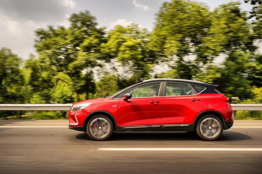 短试新帝豪GS:冷门的跨界SUV,为什么吉利能做成爆款?