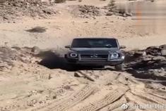 奔驰G级的沙漠越野实测，就算是丰田普拉多见了都要佩服