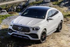 奔驰新GLE性能版，溜背+大连屏，看完尾灯，宝马X6都无奈了