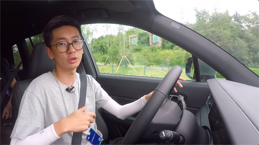 车内4块大屏幕,续航800km!只卖30万的理想ONE能不能成为奶爸新选择?