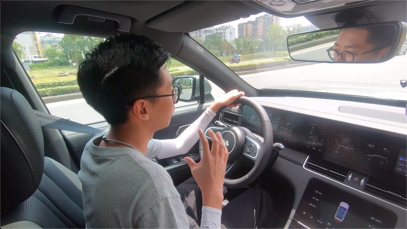 车内4块大屏幕,续航800km!只卖30万的理想ONE能不能成为奶爸新选择?